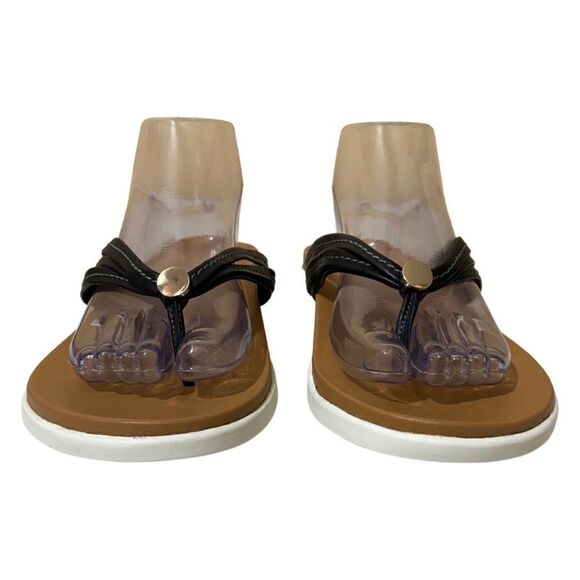 Vionic Catalina Black Strappy Sandals - Picture 3 of 11